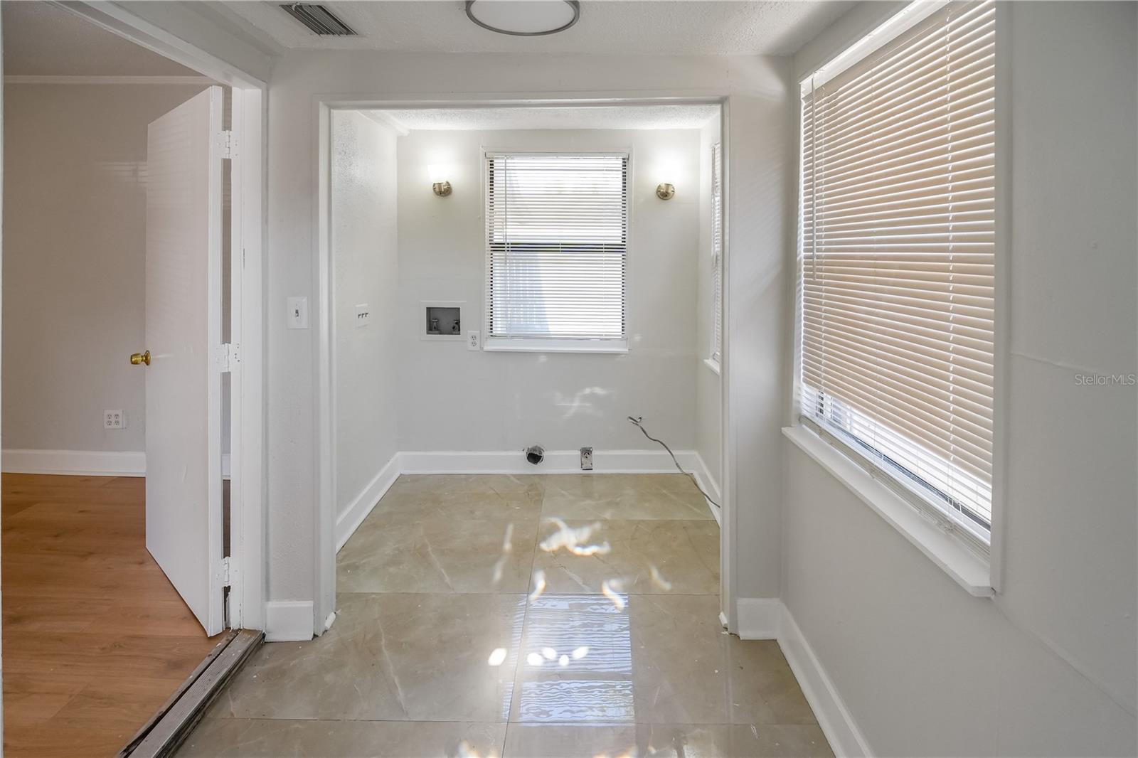 8103 N BROOKS ST — photo 11