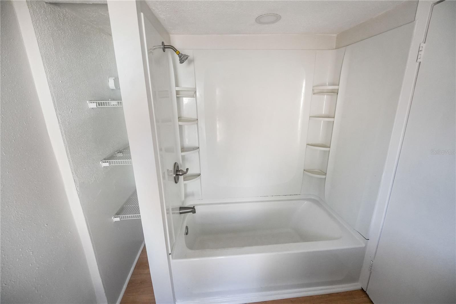8103 N BROOKS ST — photo 5