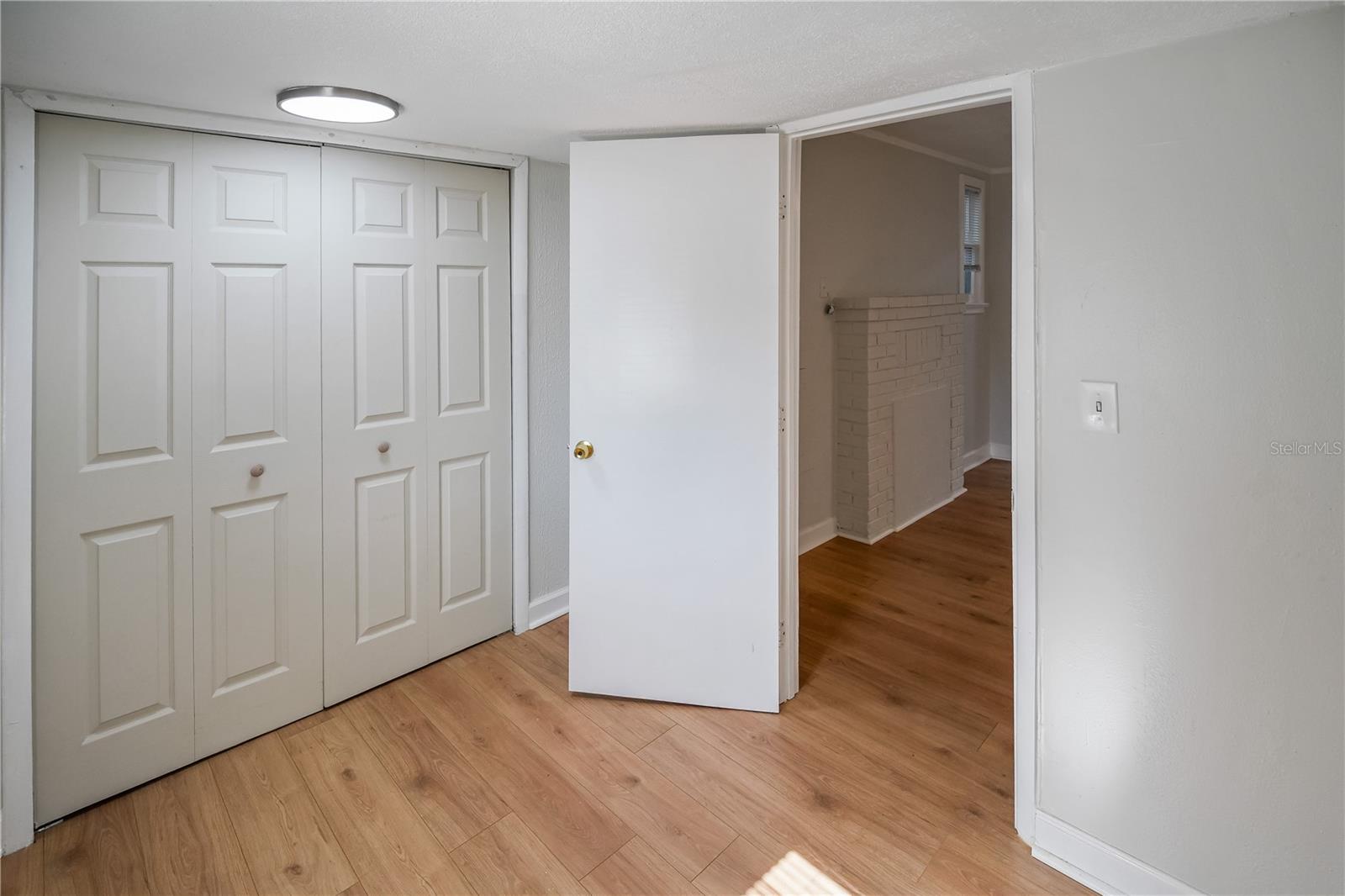 8103 N BROOKS ST — photo 8