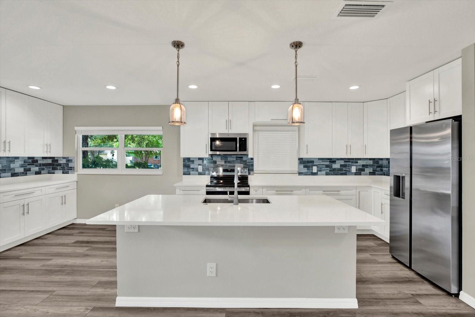 7505 W HENRY AVE — photo 3