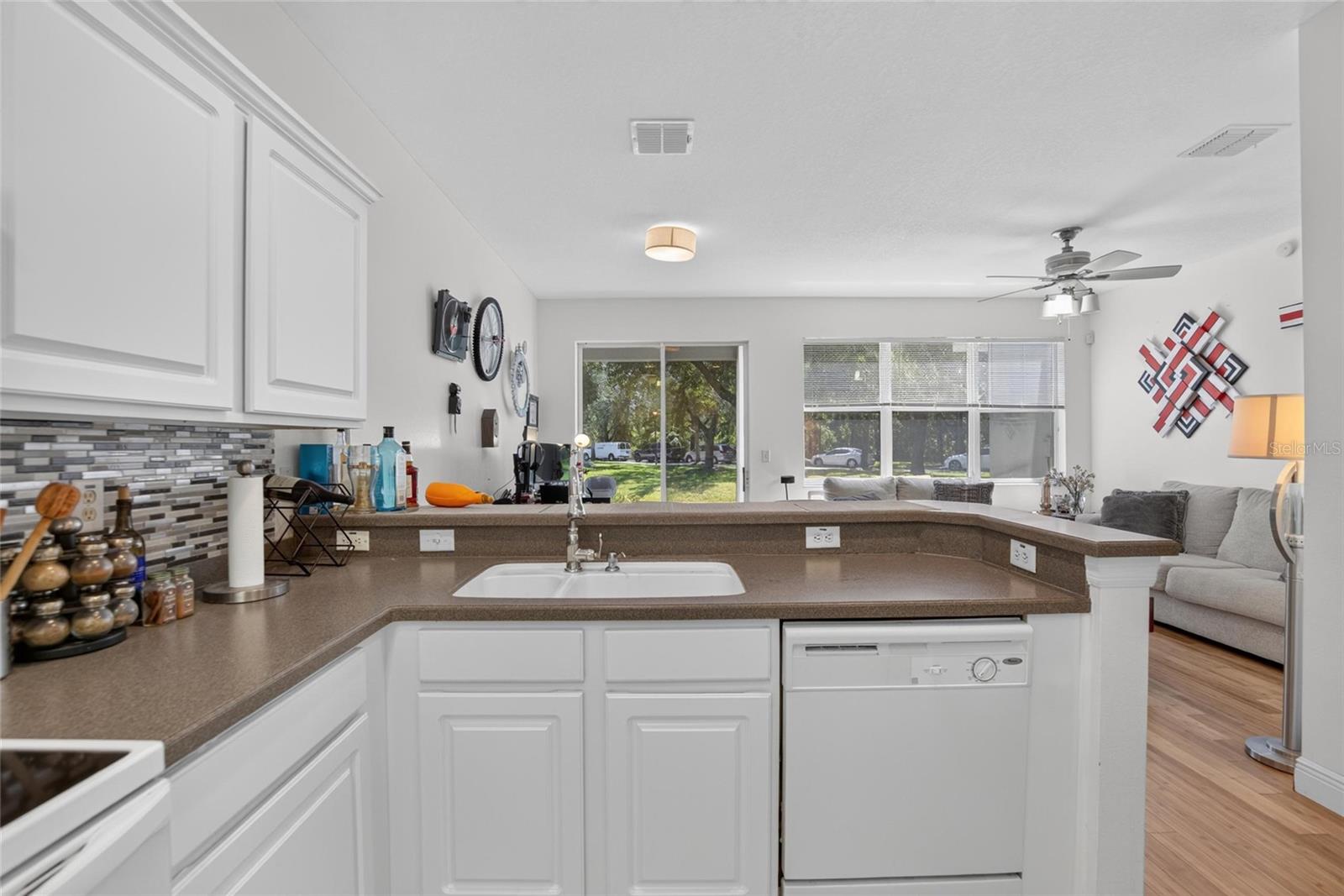 19262 STONE HEDGE DR — photo 8