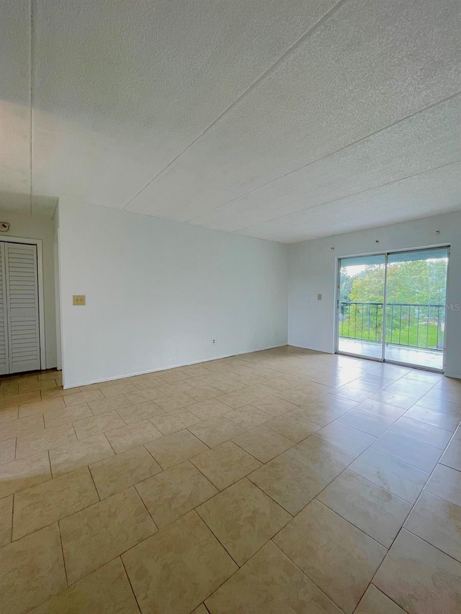 2846 SOMERSET PARK DR #203 — photo 5
