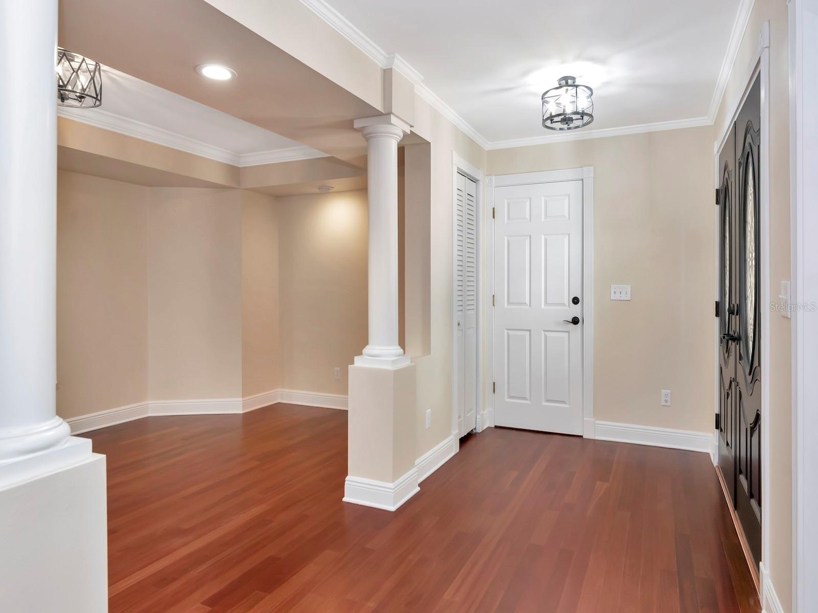 165 BALTIC CIR — photo 7