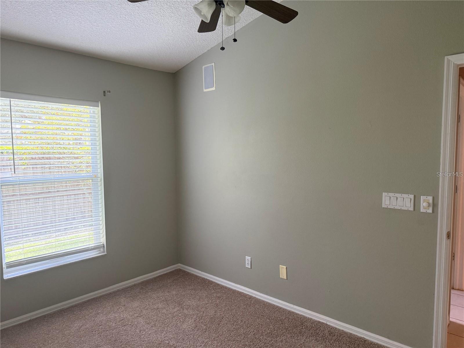 10609 CHAMBERS DR — photo 6