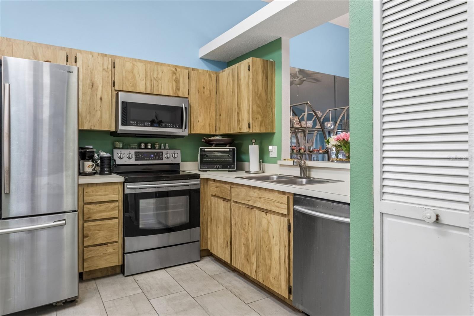 12602 CASTLE HILL DR — photo 9