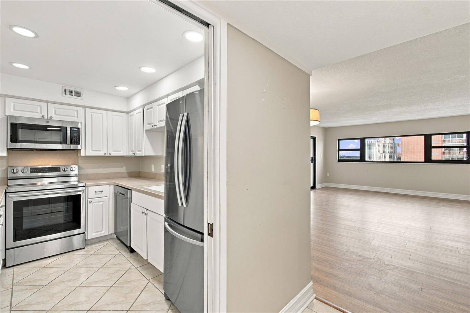 4141 BAYSHORE BLVD #1106 — photo 9