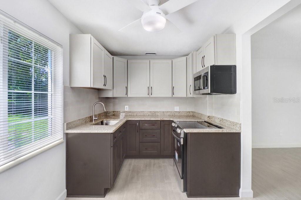 810 PATBUR AVE — photo 5
