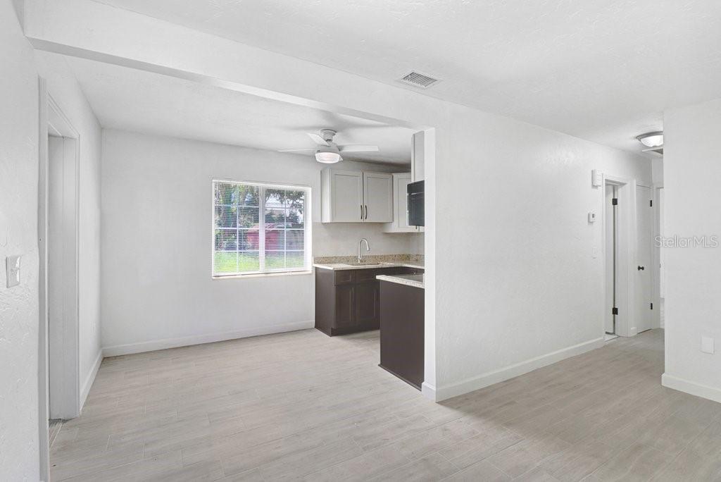 810 PATBUR AVE — photo 7