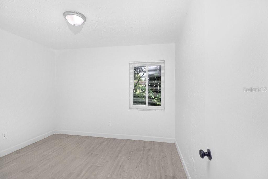810 PATBUR AVE — photo 9