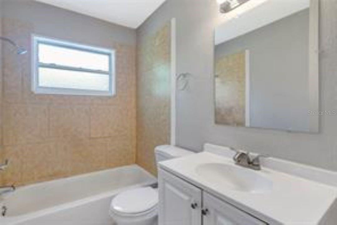 10315 N 9TH ST #A — photo 5