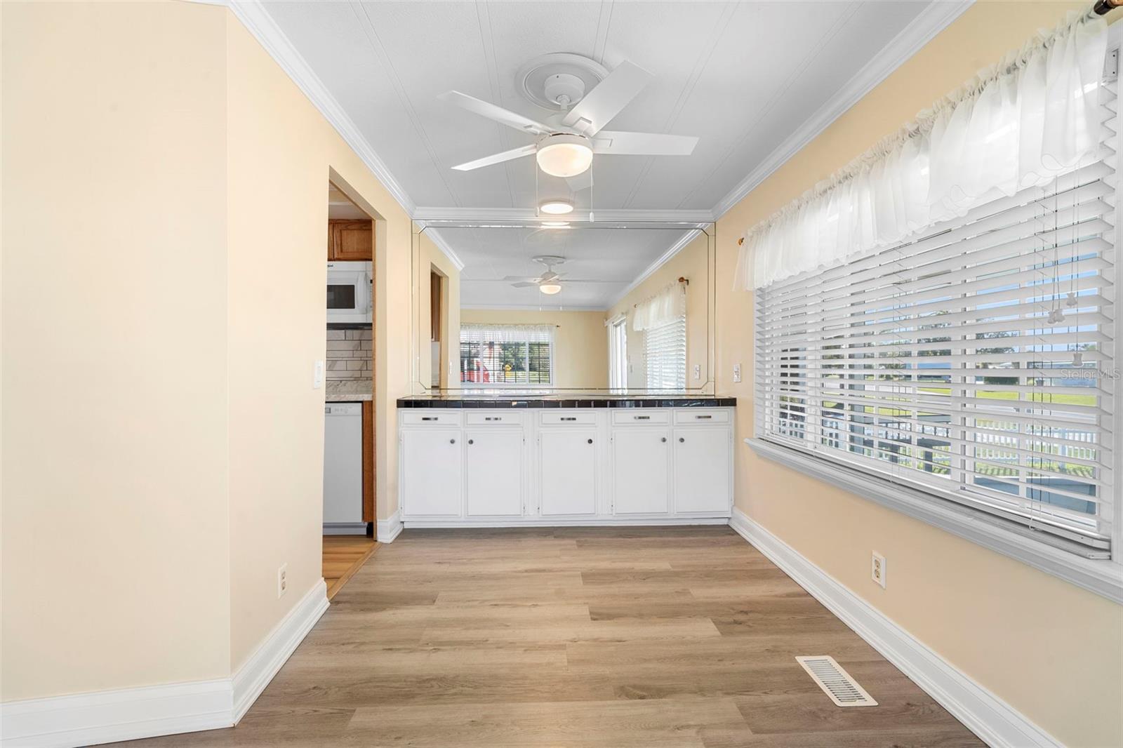 105 FLORENCE BLVD — photo 6