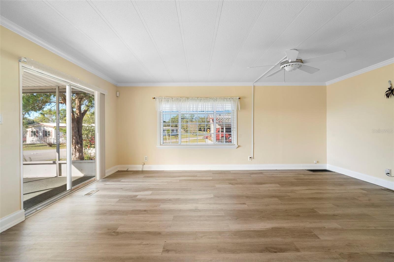 105 FLORENCE BLVD — photo 9