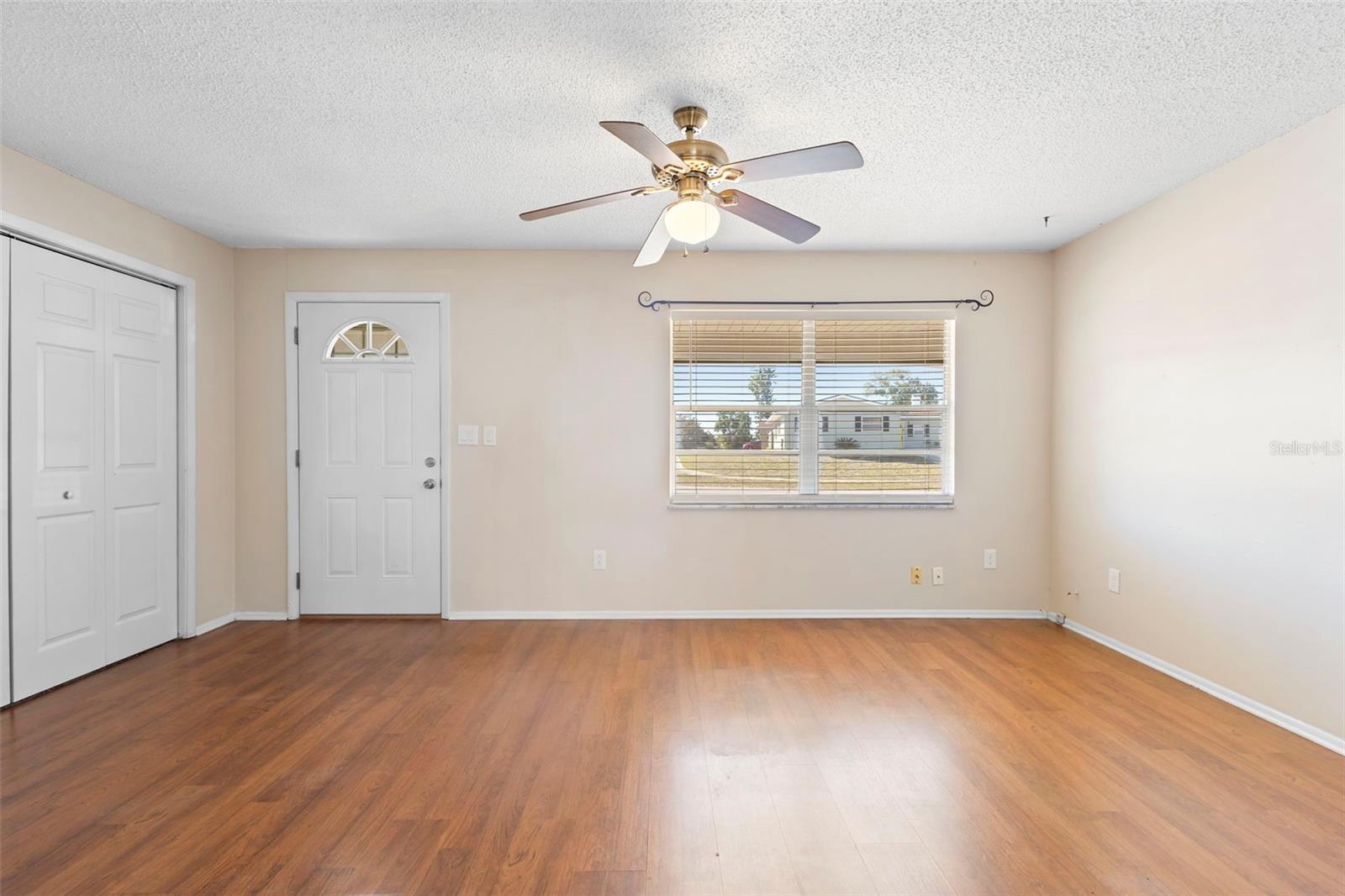 2373 FAIRGREN AVE — photo 7