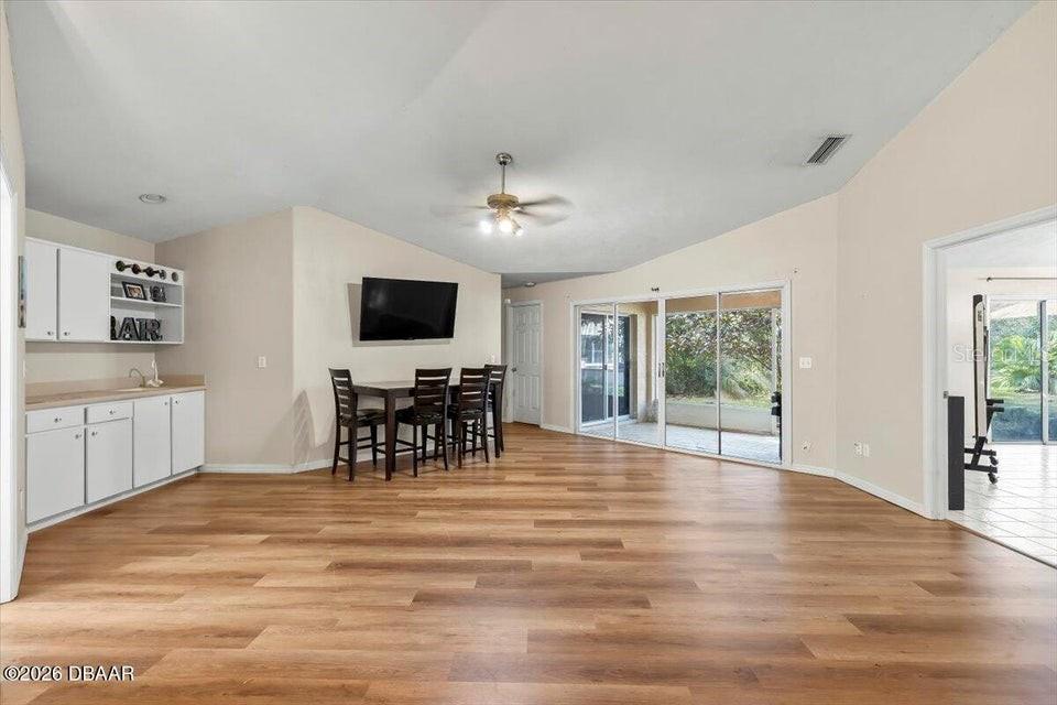 29 SHERRINGTON DR — photo 6