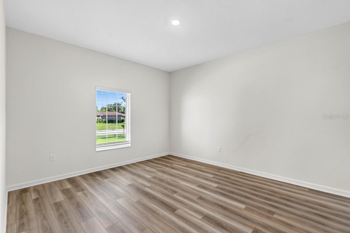 1280 S SEAGATE DR — photo 12