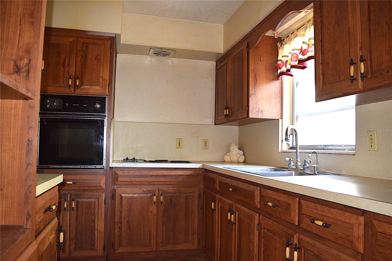 2535 BOSWELL ST — photo 2