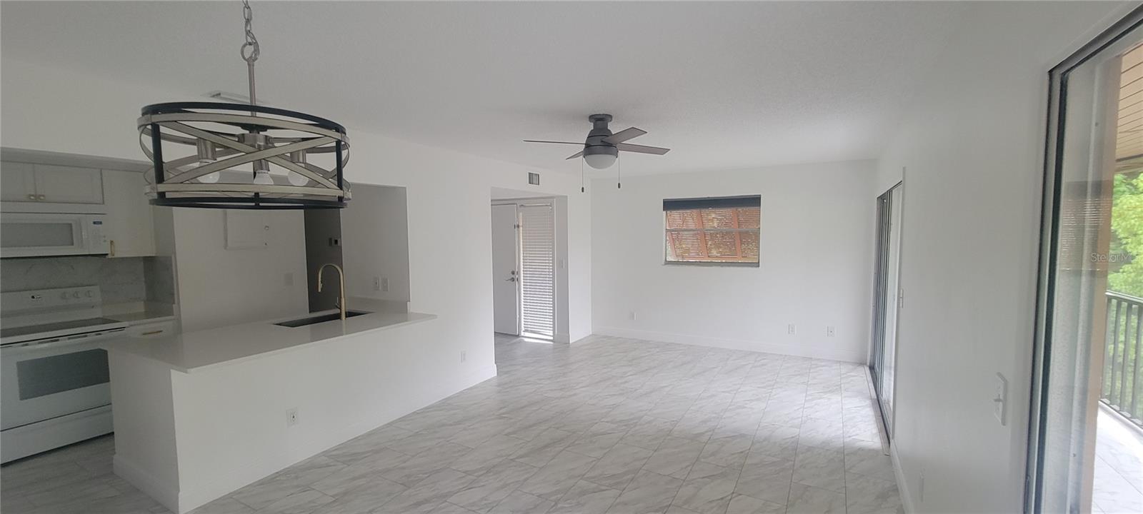 100 SWEETGUM WOODS CT #8D — photo 11