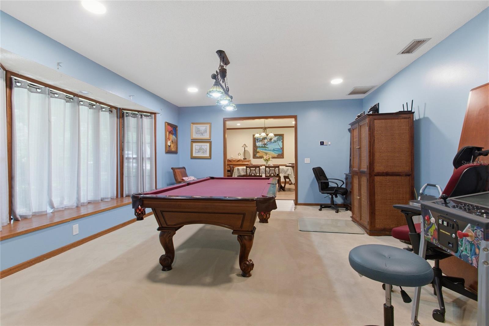 128 W GREENTREE LN — photo 6