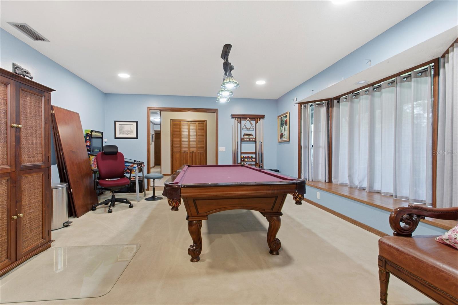 128 W GREENTREE LN — photo 7