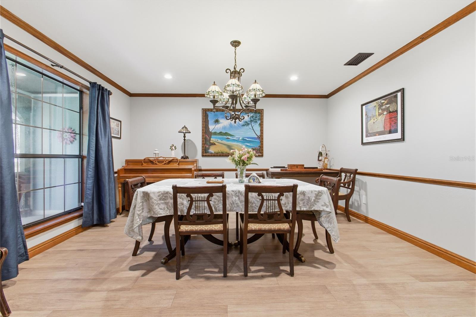 128 W GREENTREE LN — photo 8