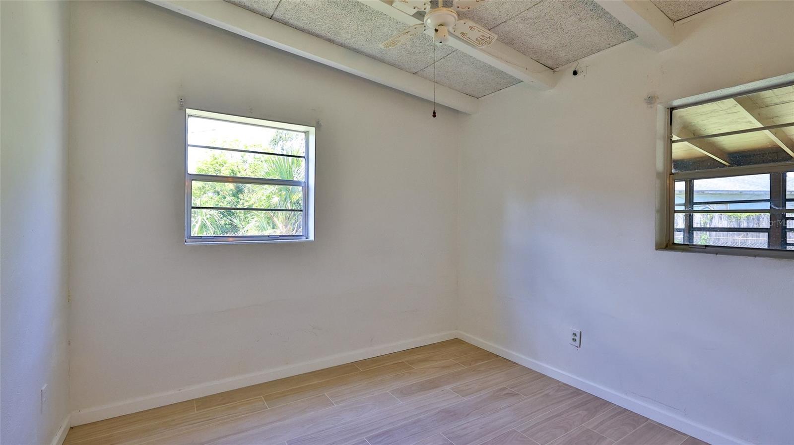 536 DOROTHY AVE — photo 11