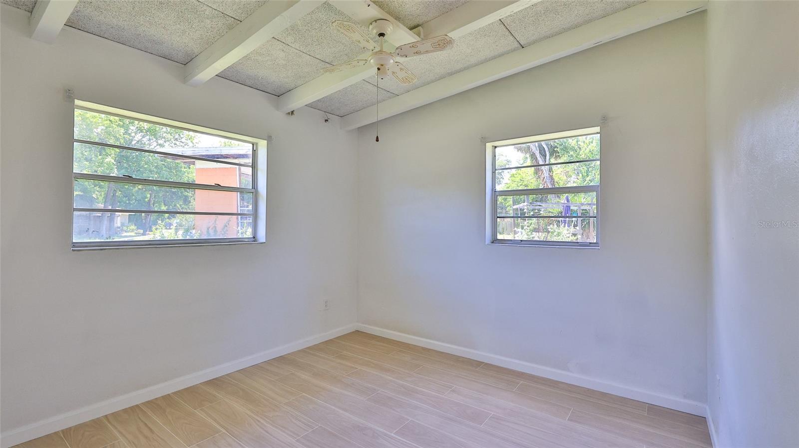 536 DOROTHY AVE — photo 12