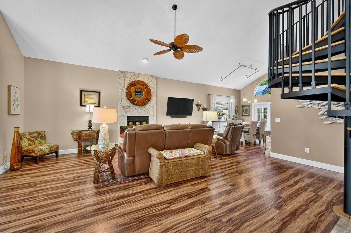 4758 S PENINSULA DR — photo 5