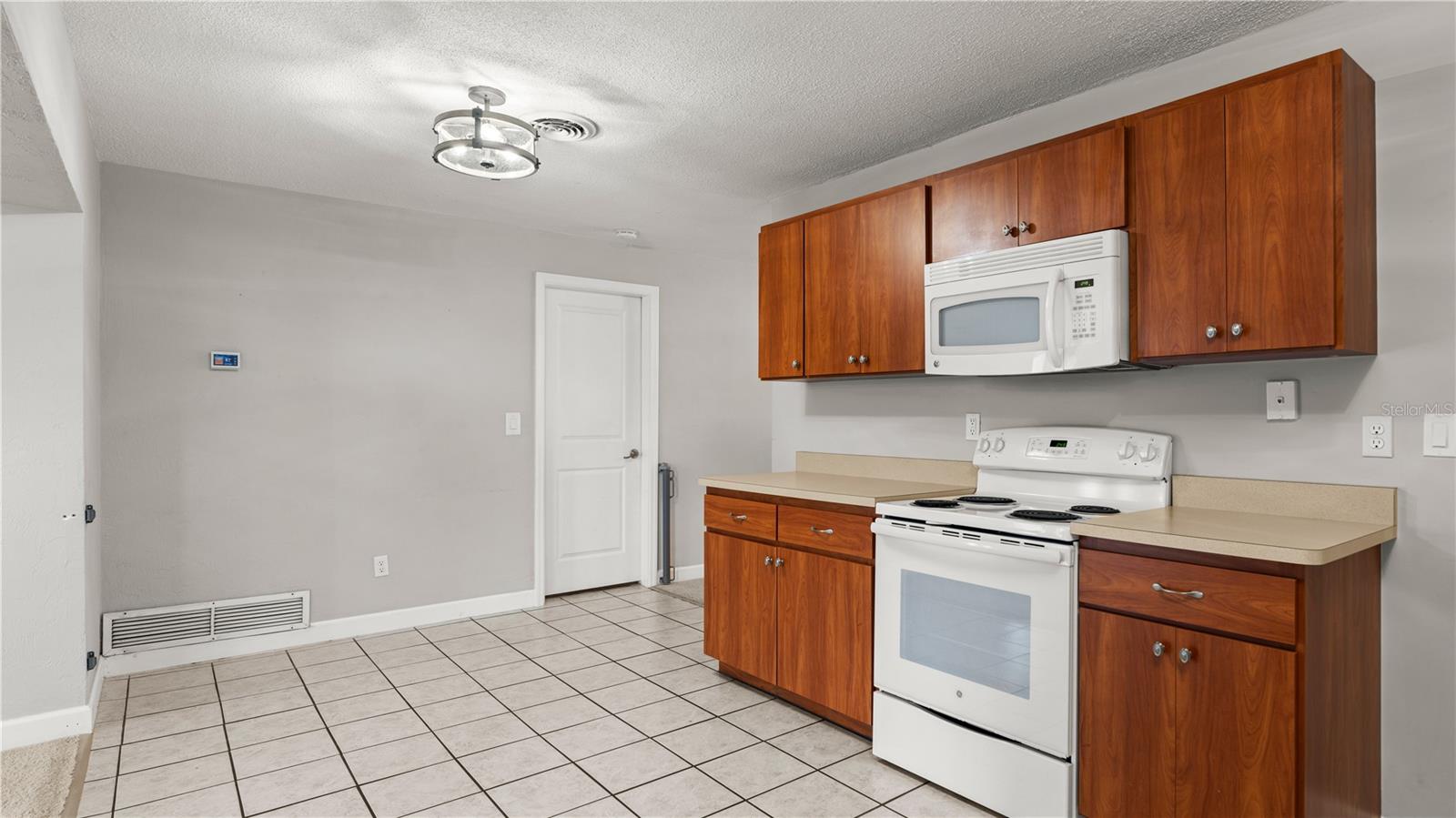 358 S ORCHARD ST — photo 12