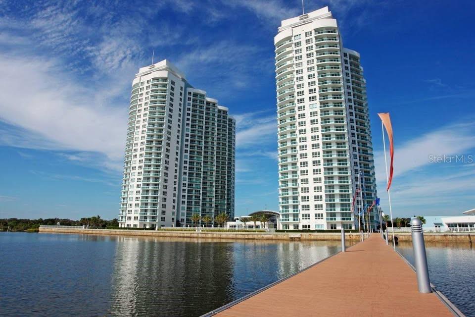 231 RIVERSIDE DR #1504-1