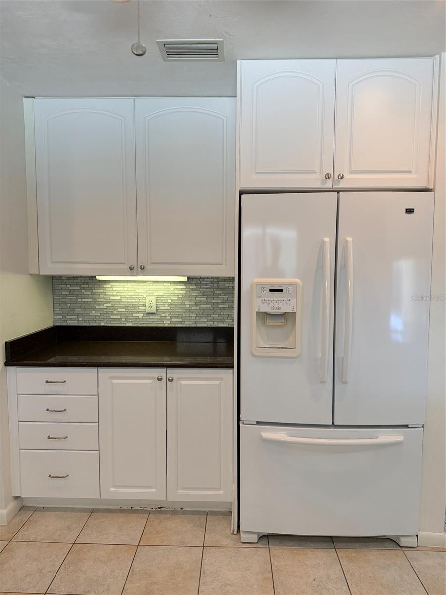 55 BAY HARBOUR DR — photo 9