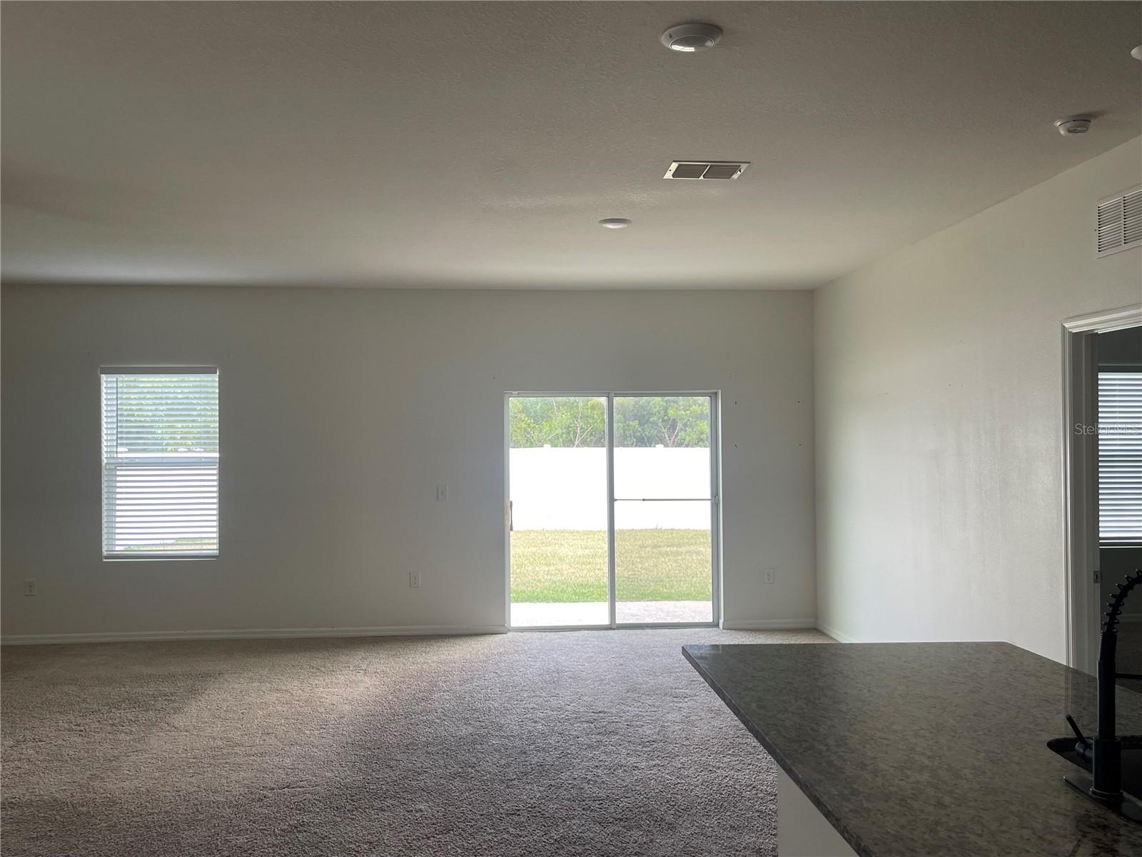 2858 NEVERLAND DR — photo 8