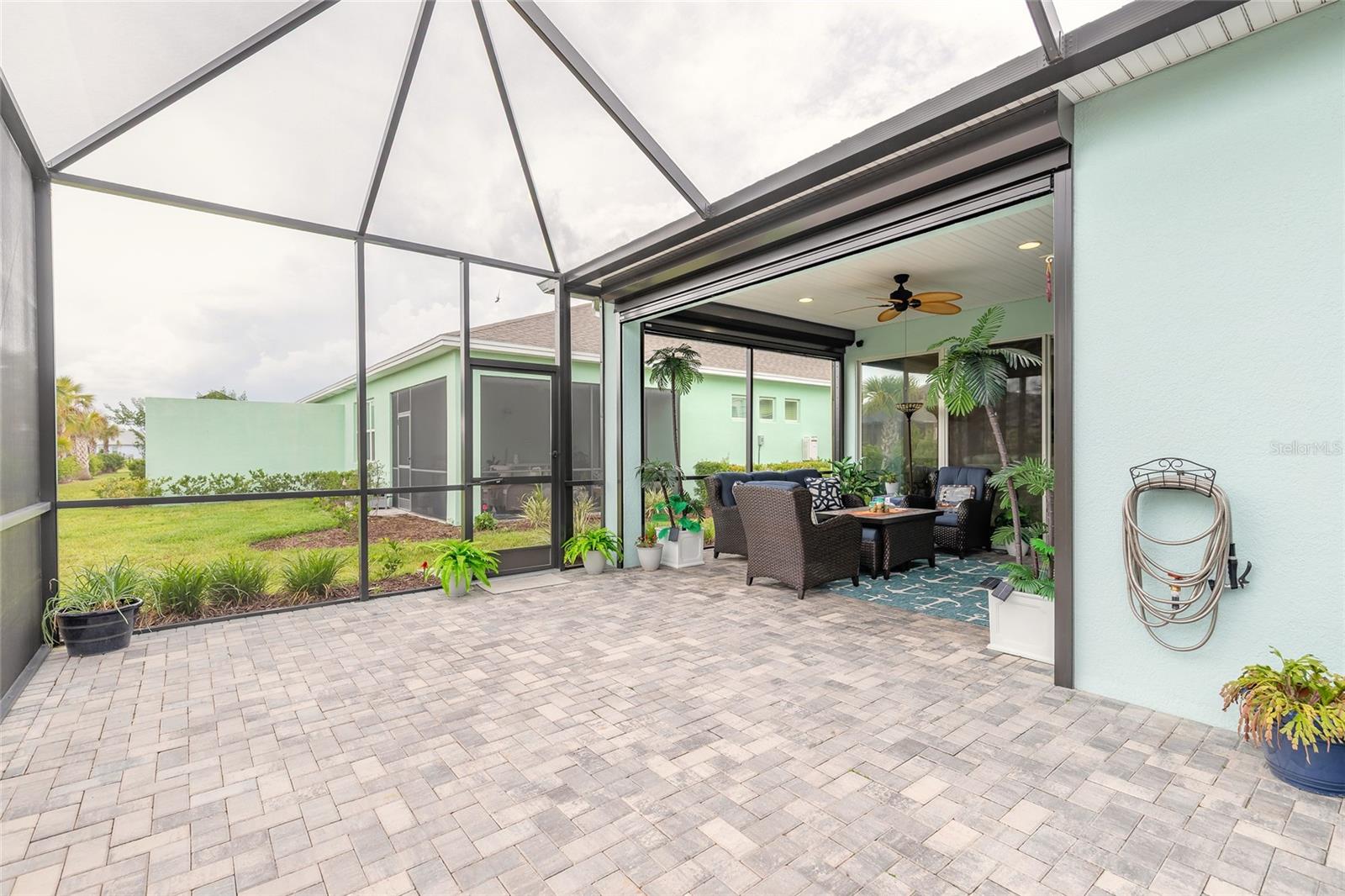 230 SAND BAR LN — photo 11