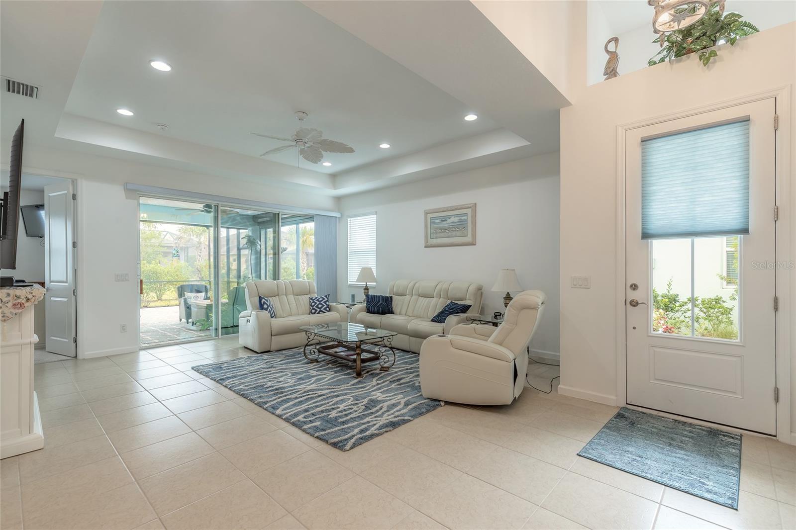 230 SAND BAR LN — photo 5