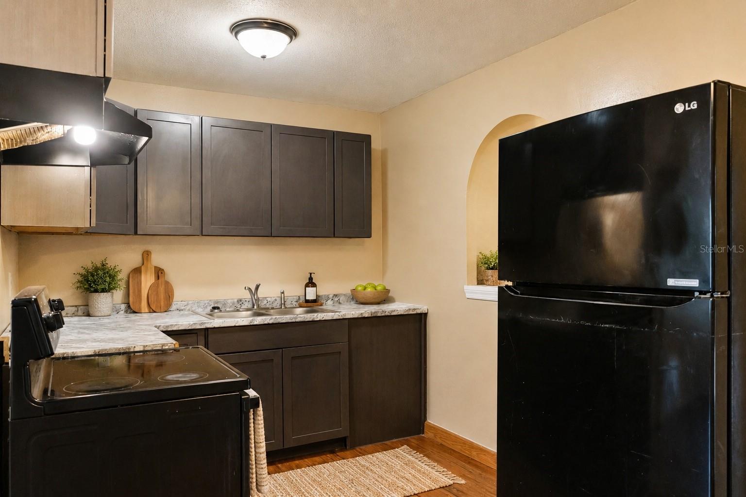 540 COLFAX DR — photo 7