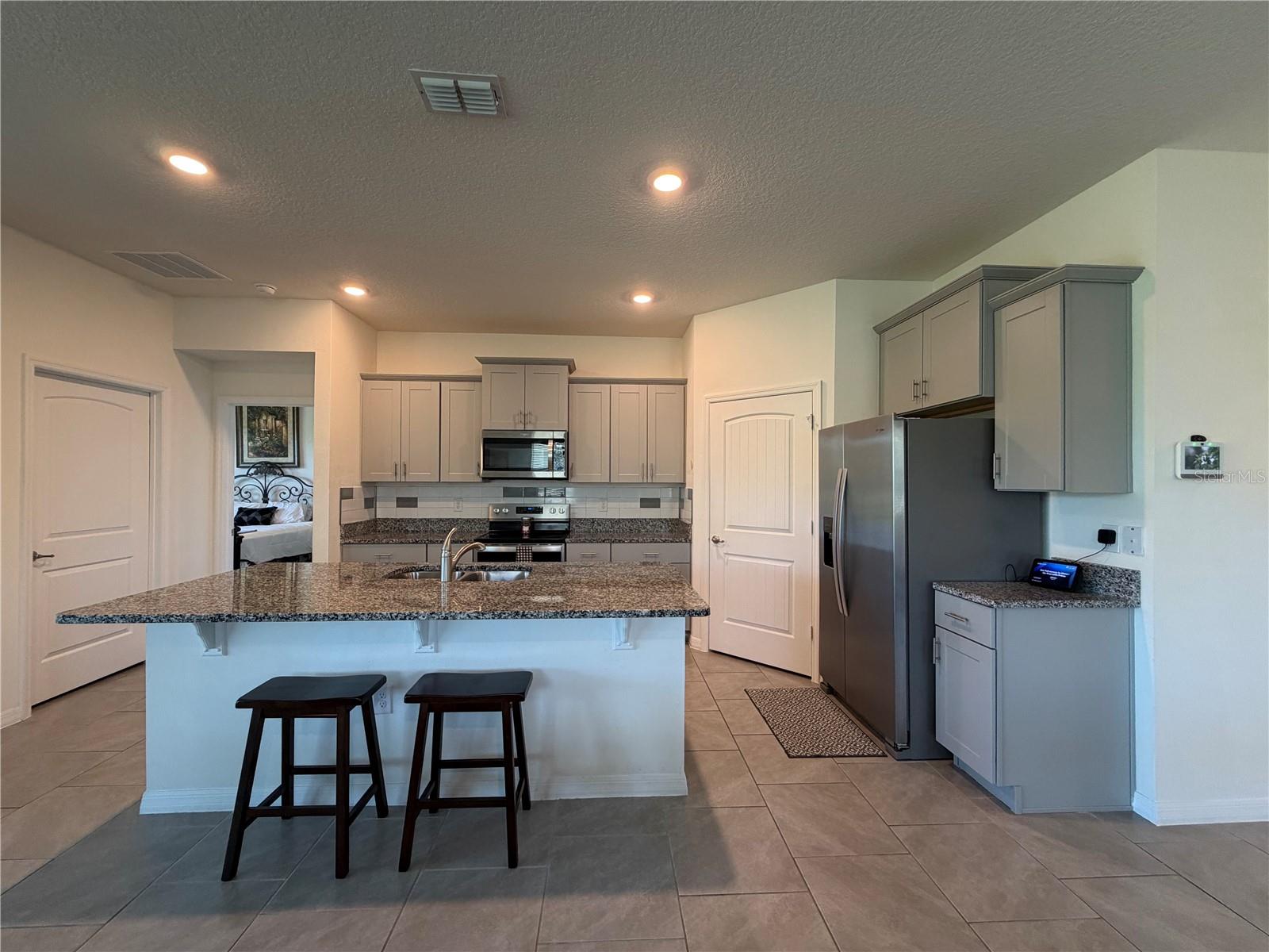 85 HUNTINGTON PL — photo 8