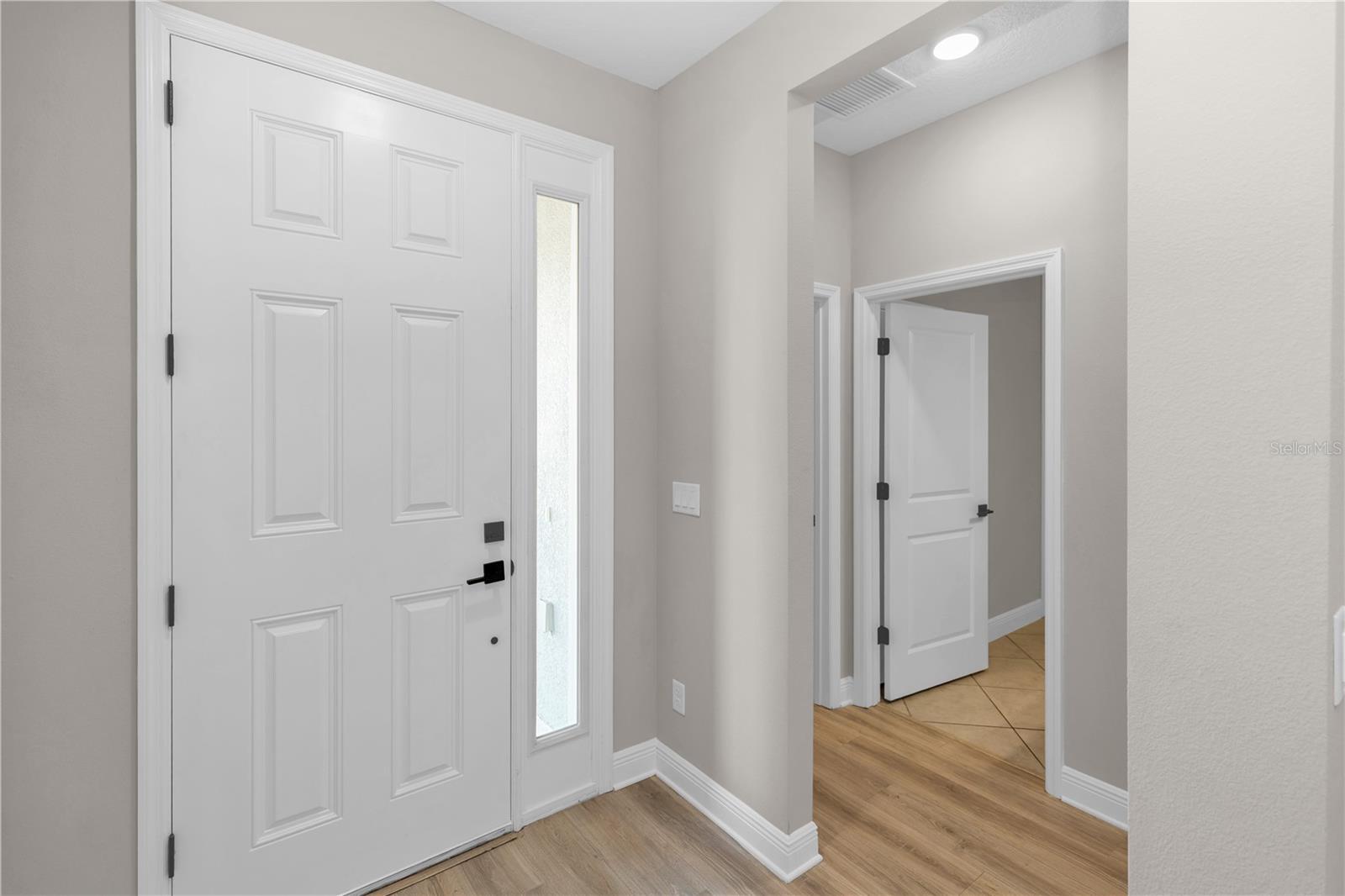 790 HYPERION DR — photo 5