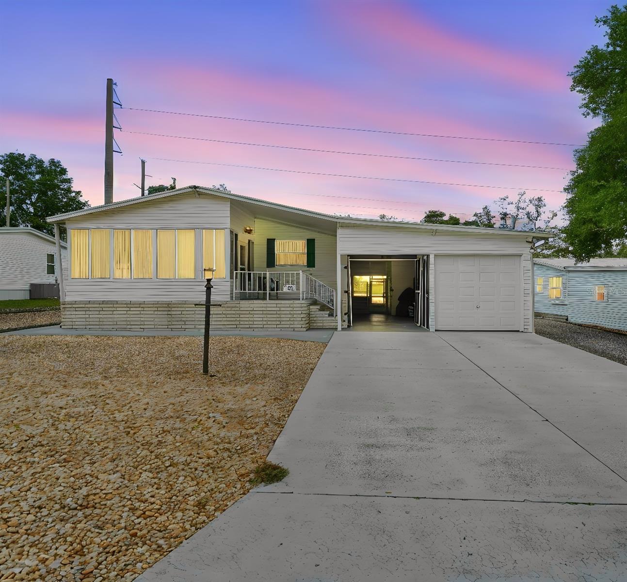30 FLORENCE BLVD
