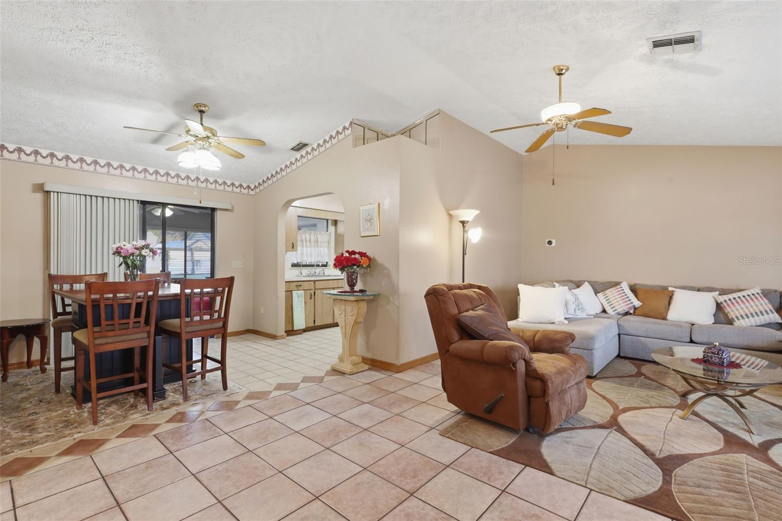 2287 BELEN DR — photo 11
