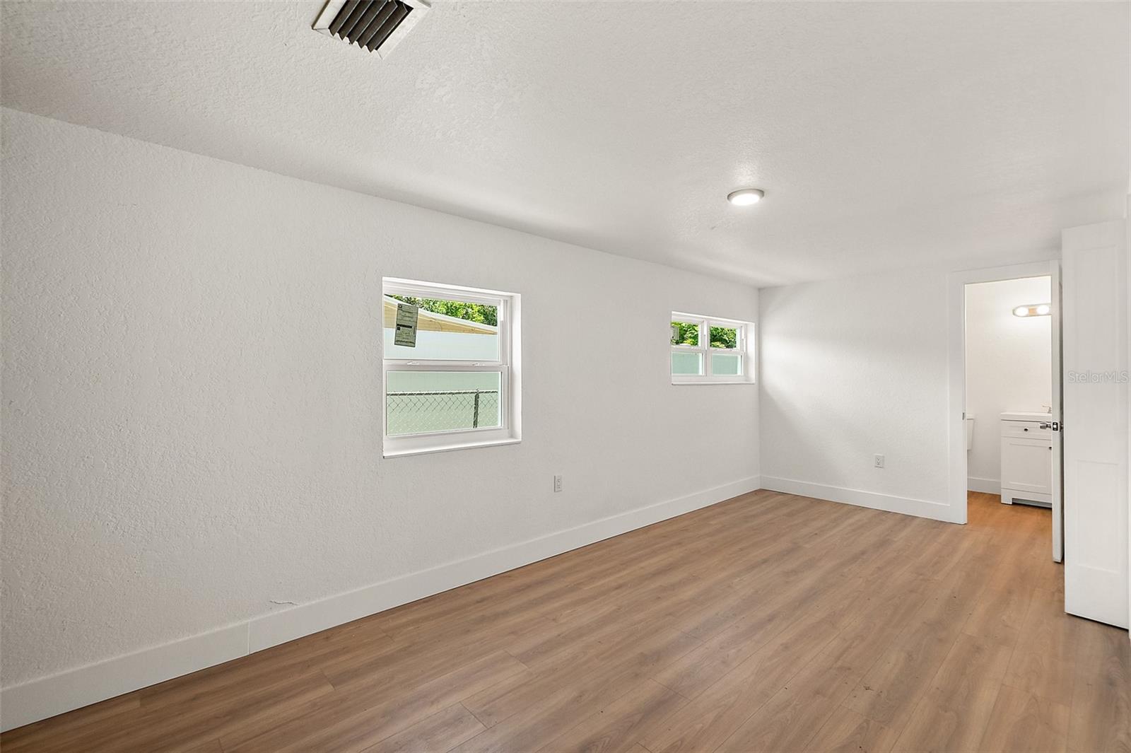 607 WAYNE AVE — photo 12