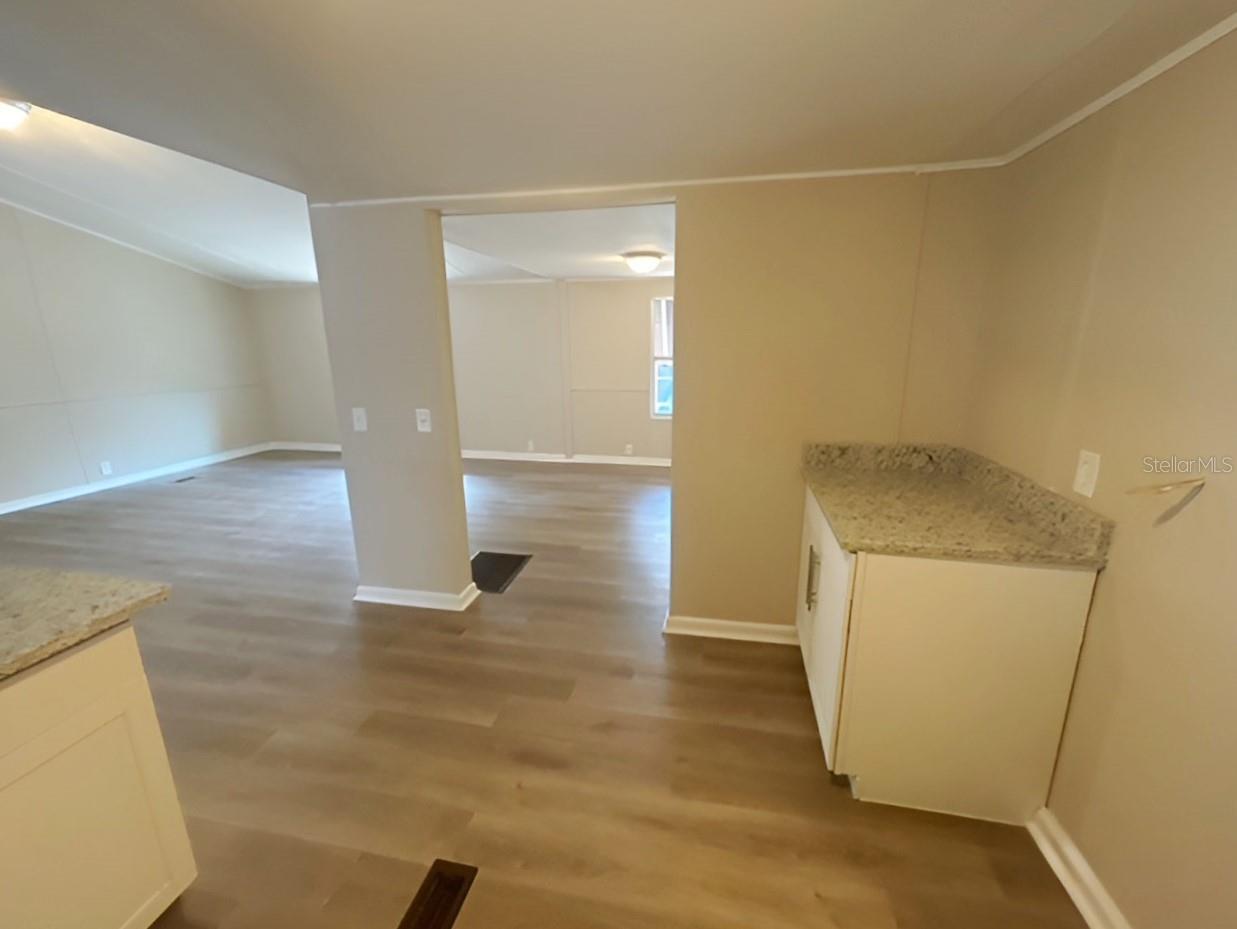 170 PALM DR — photo 8