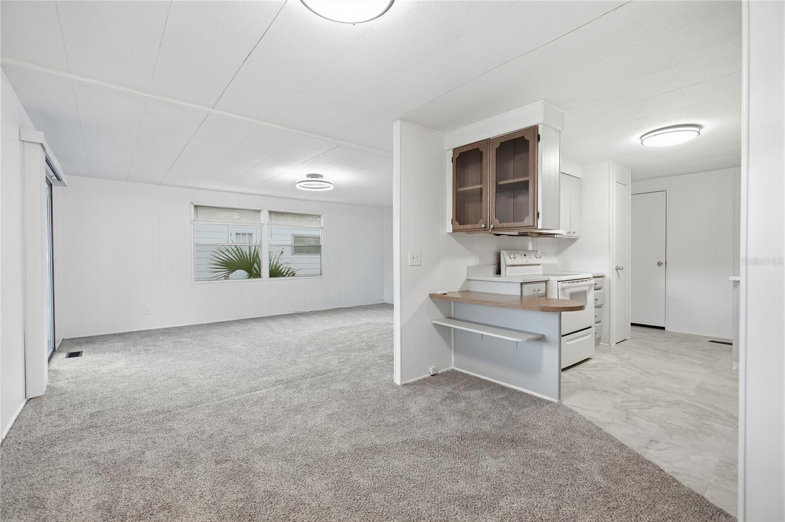 110 MAPLE DR — photo 11