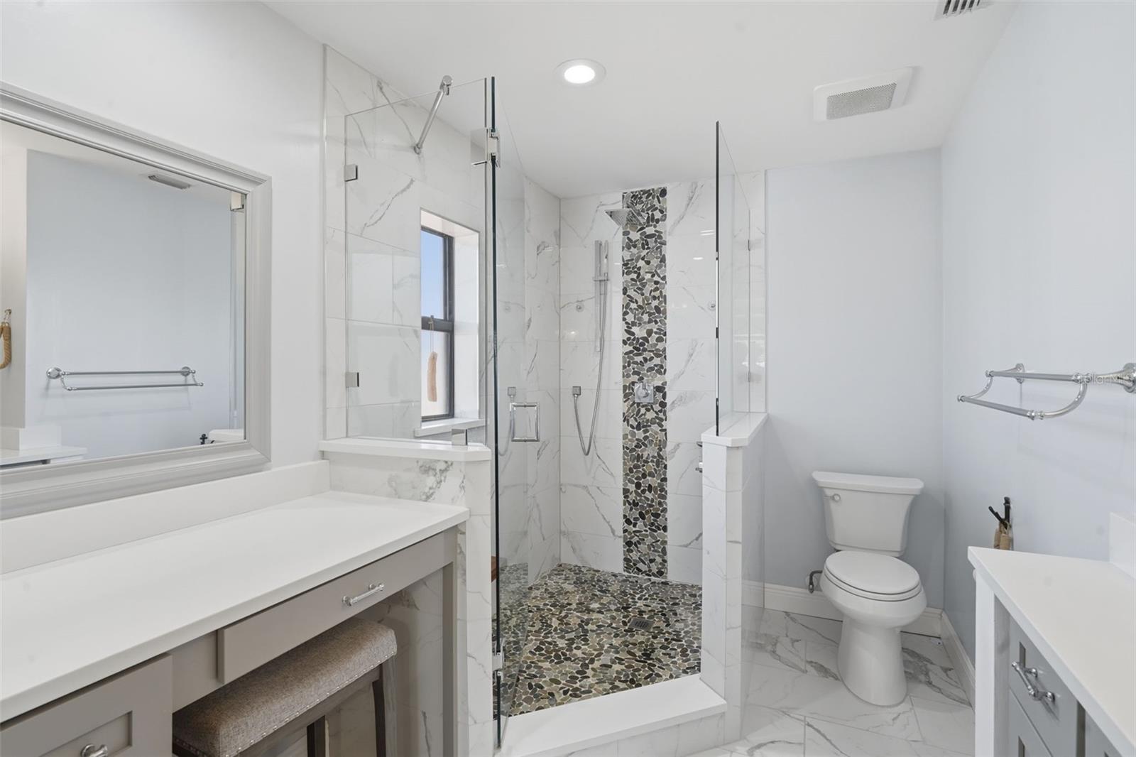 82 JENNIFER CIR — photo 12