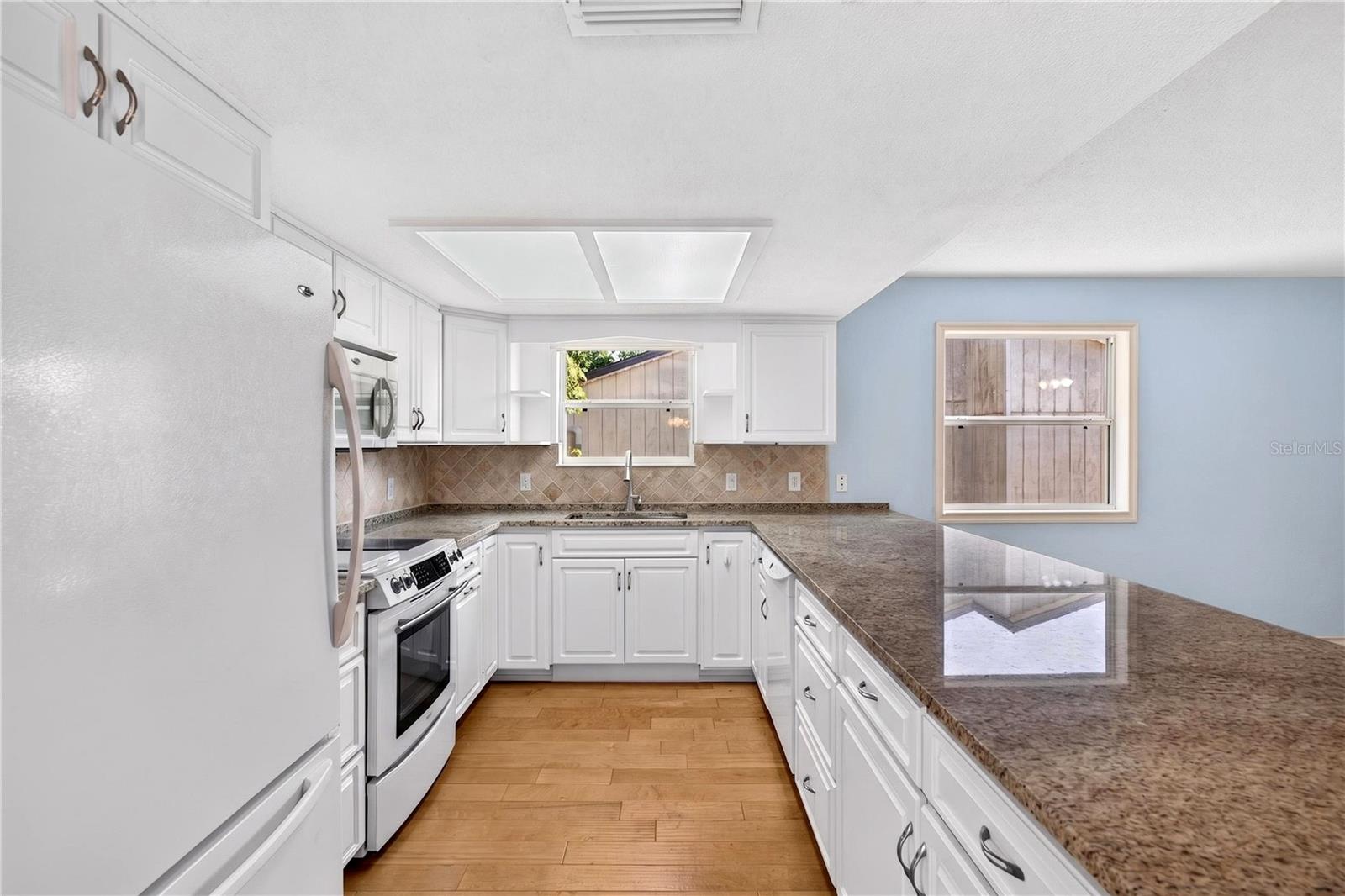 51 SANDPIPER CIR — photo 12