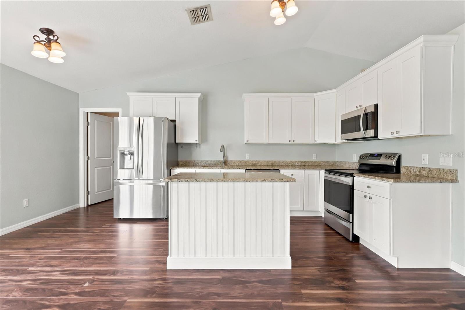 2695 KEENE LN — photo 9