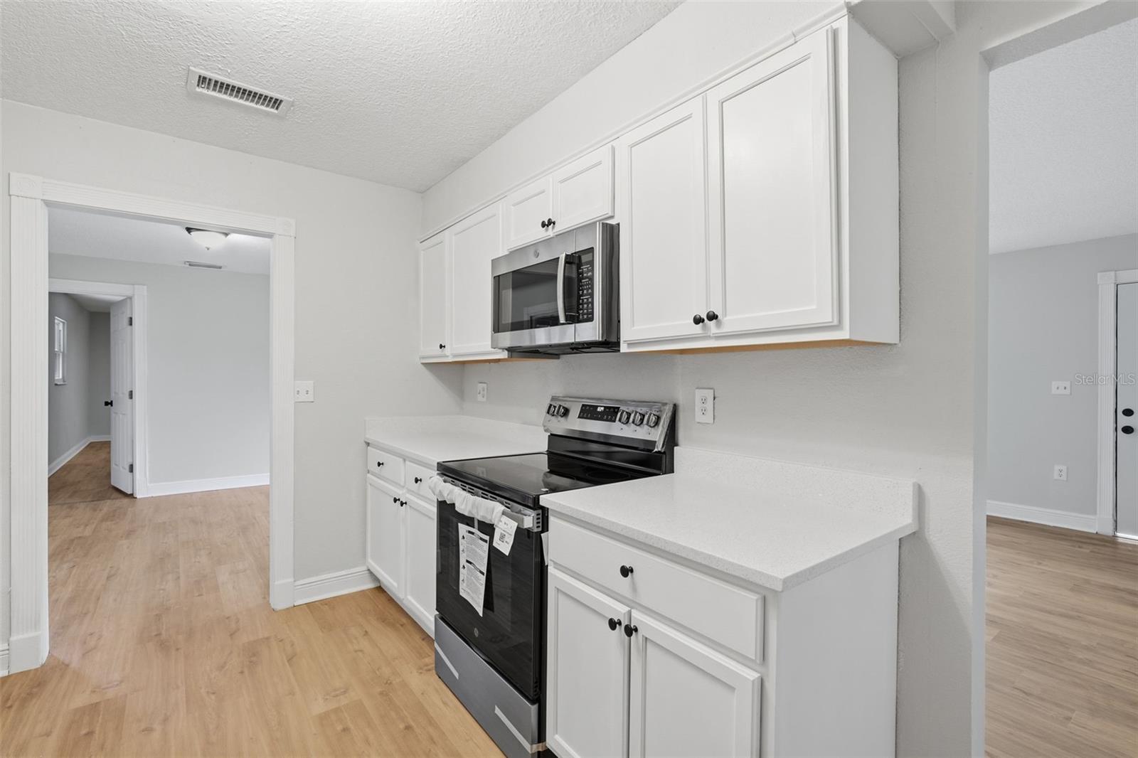 147 COLOMBA RD — photo 11