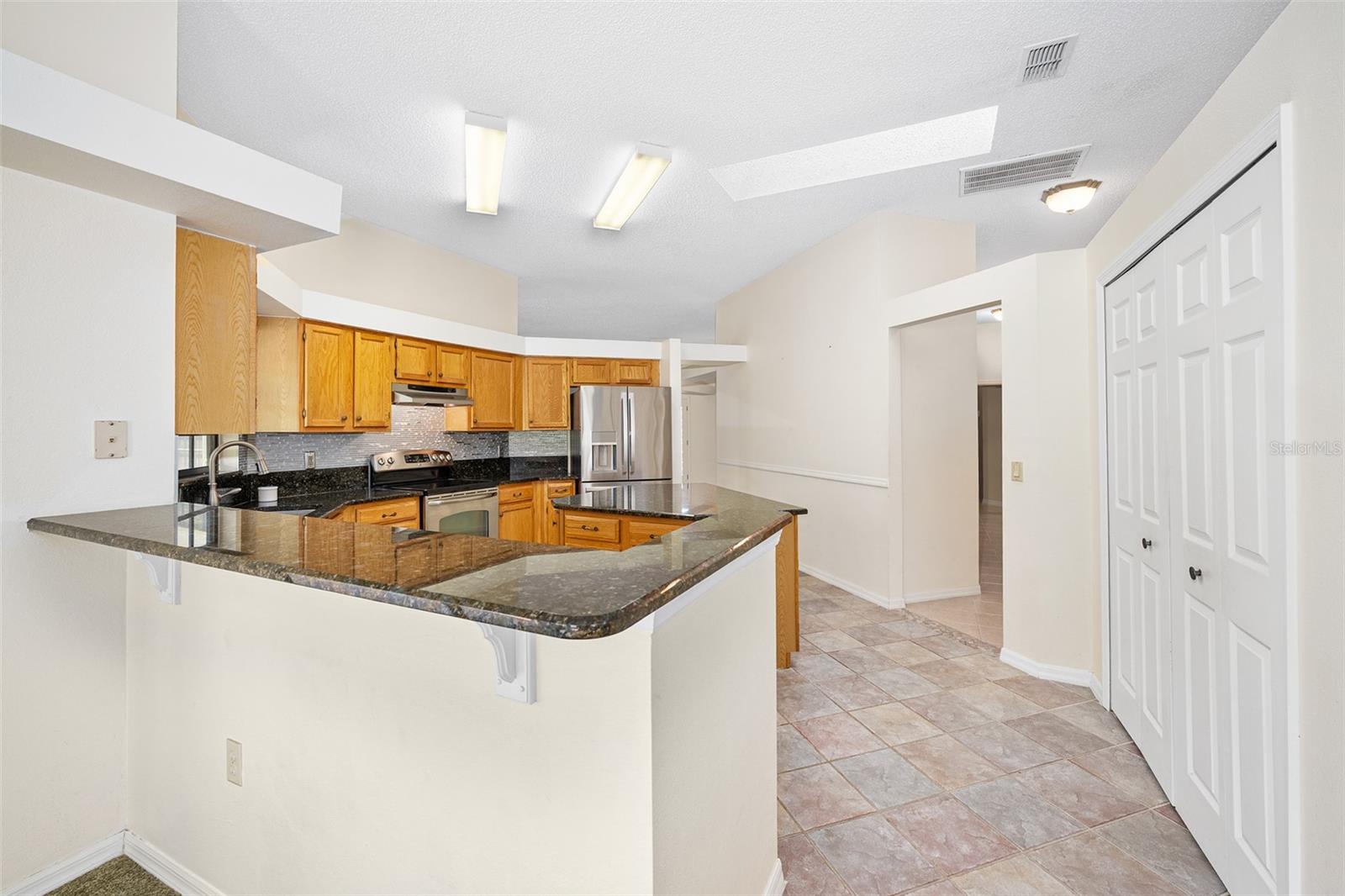 1837 E GLANCY DR — photo 11