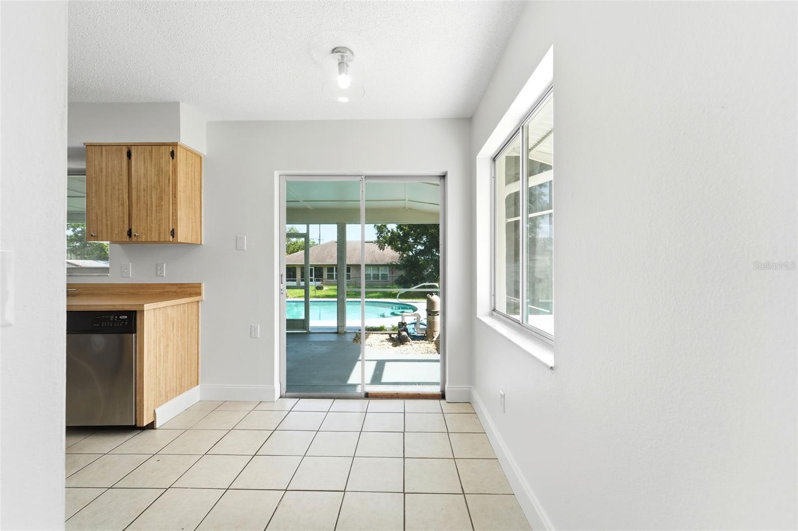 1360 N OLD MILL DR — photo 12