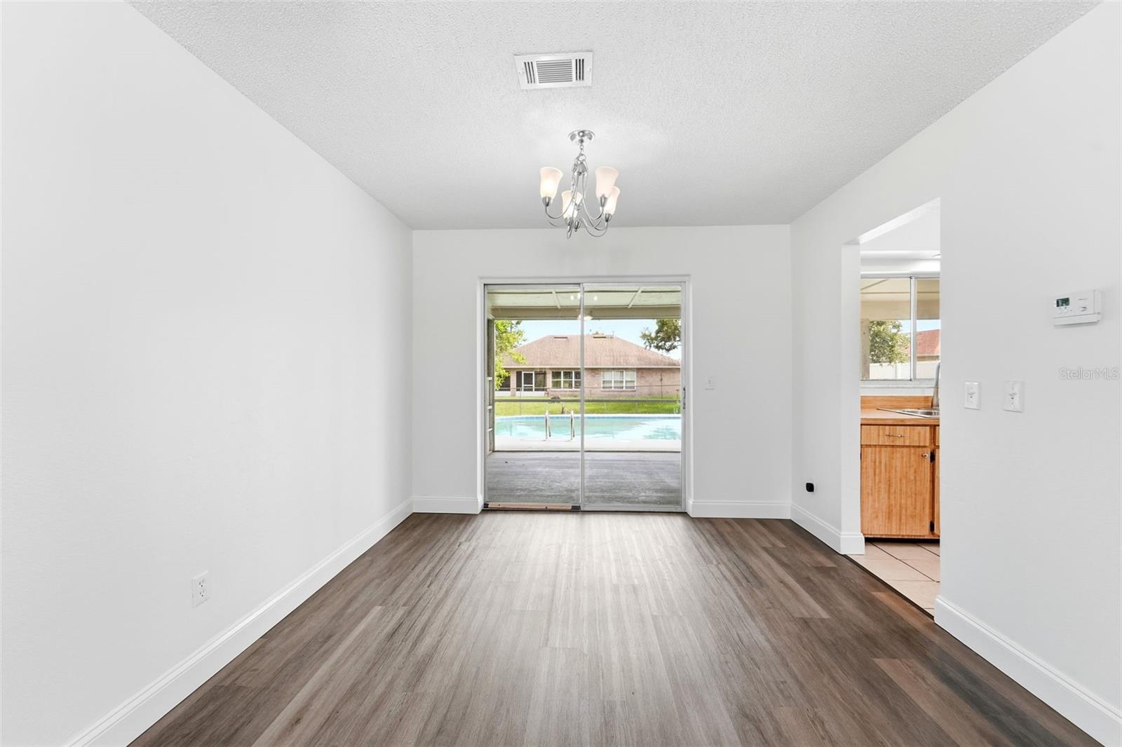1360 N OLD MILL DR — photo 7