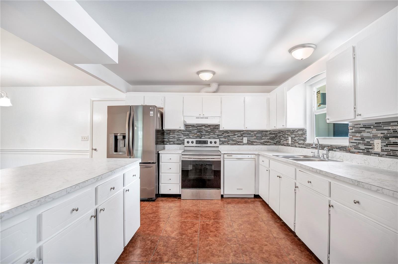 236 MCINTOSH RD — photo 11