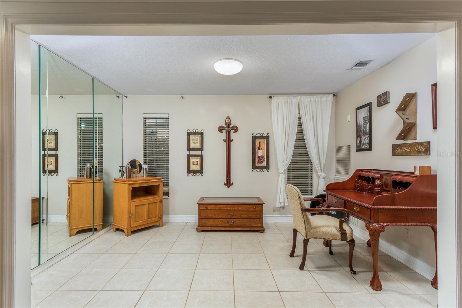 932 PELICAN BAY DR — photo 12